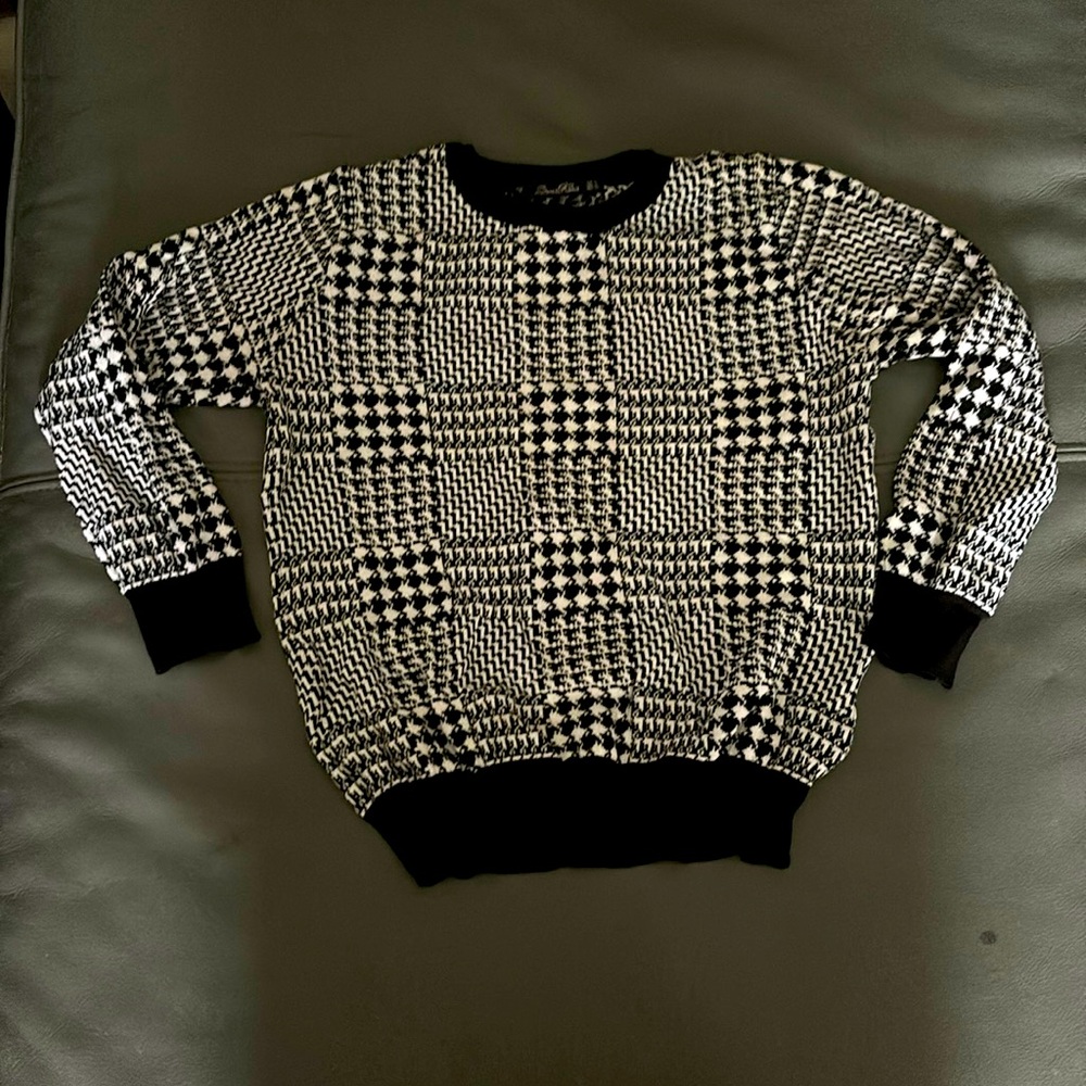 Top sweater for the ladies